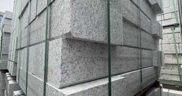 龙岩芝麻白路牙石 马路牙子