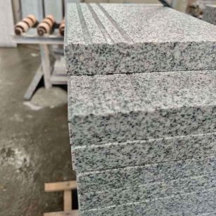 龙岩芝麻白楼梯踏步