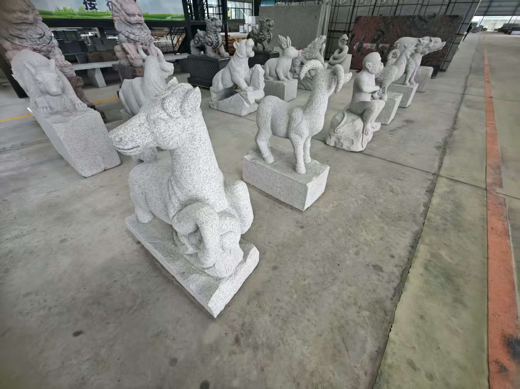龙岩芝麻白雕刻 十二生肖 异形雕刻