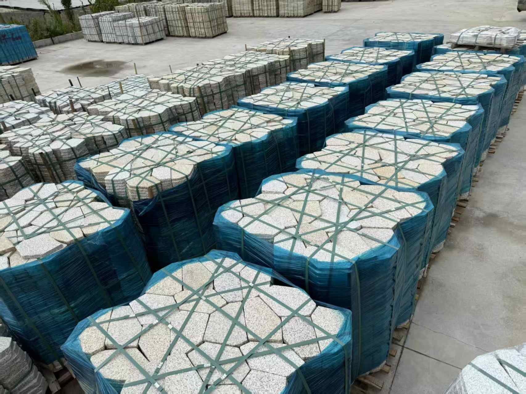龙岩黄金麻冰裂纹 碎拼