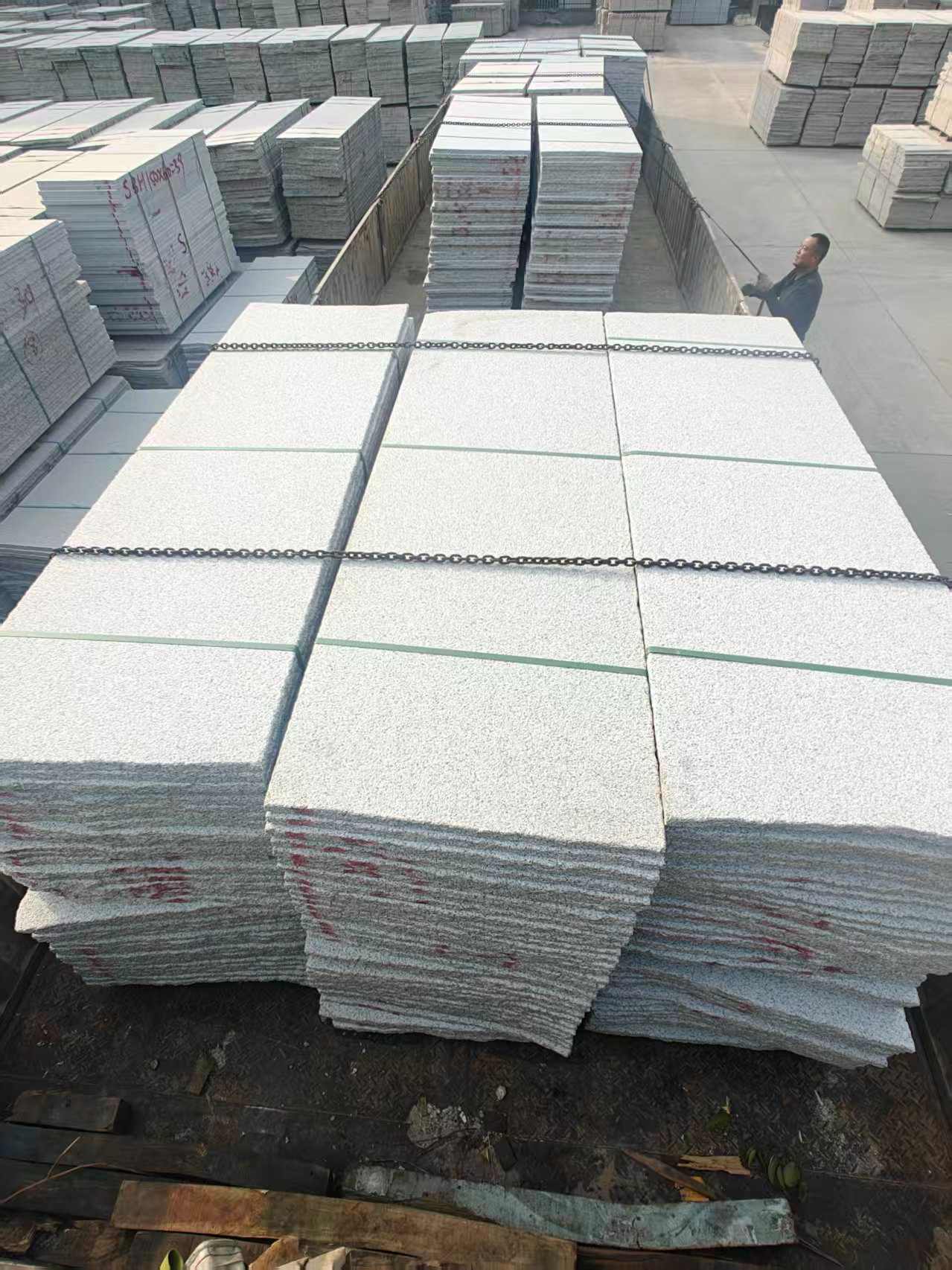 龙岩芝麻白毛板，石材毛板