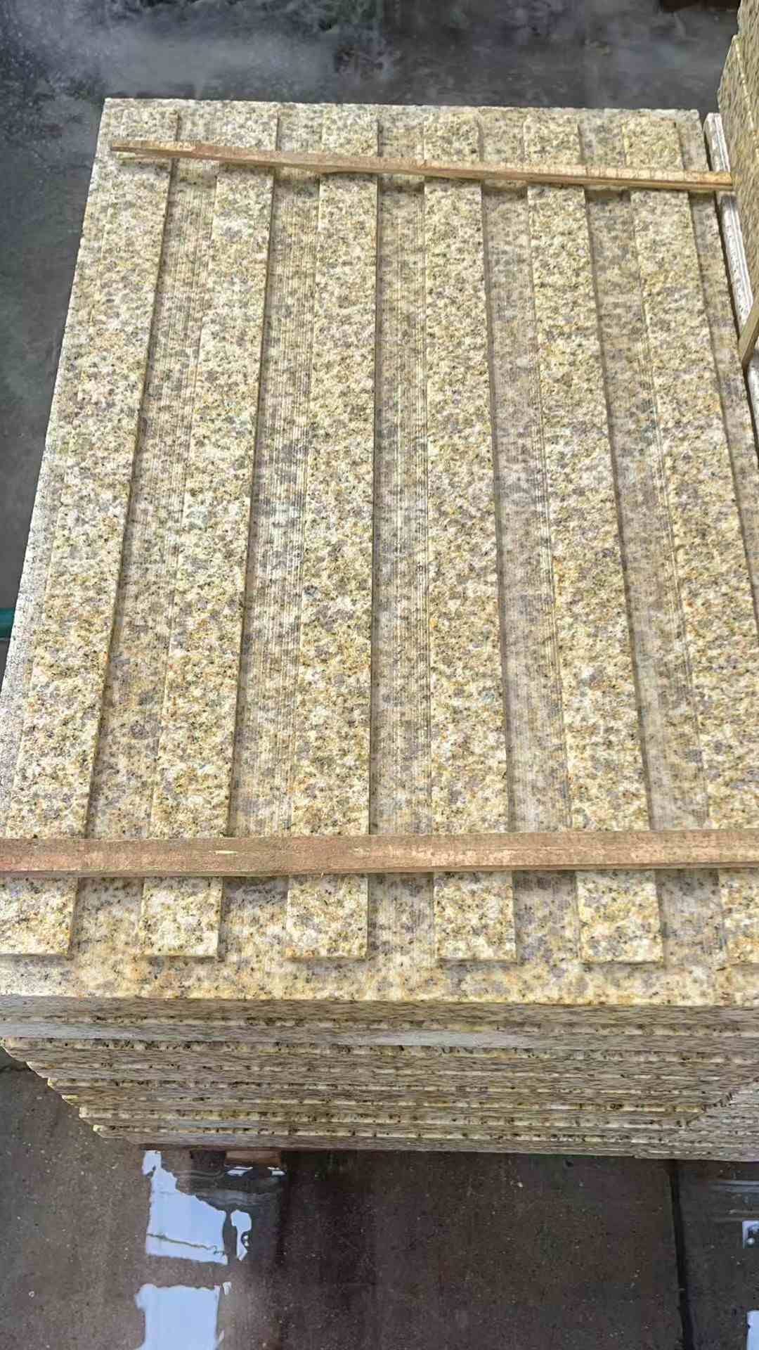 龙岩黄金麻盲道 石材盲道