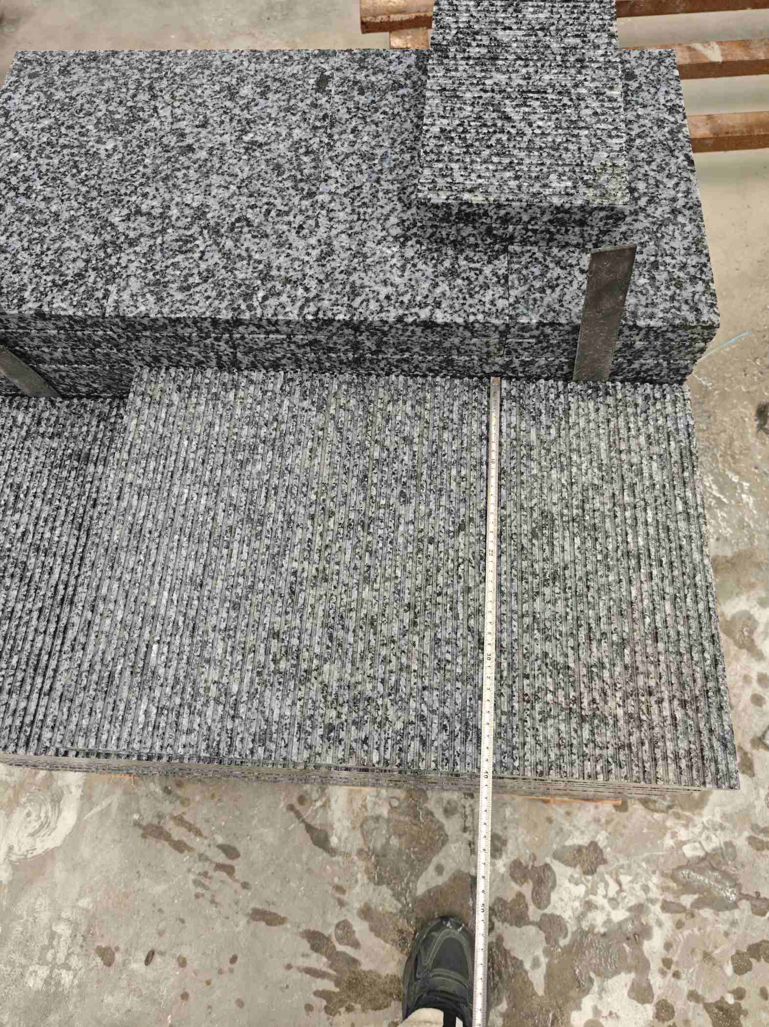 龙岩芝麻黑拉丝面