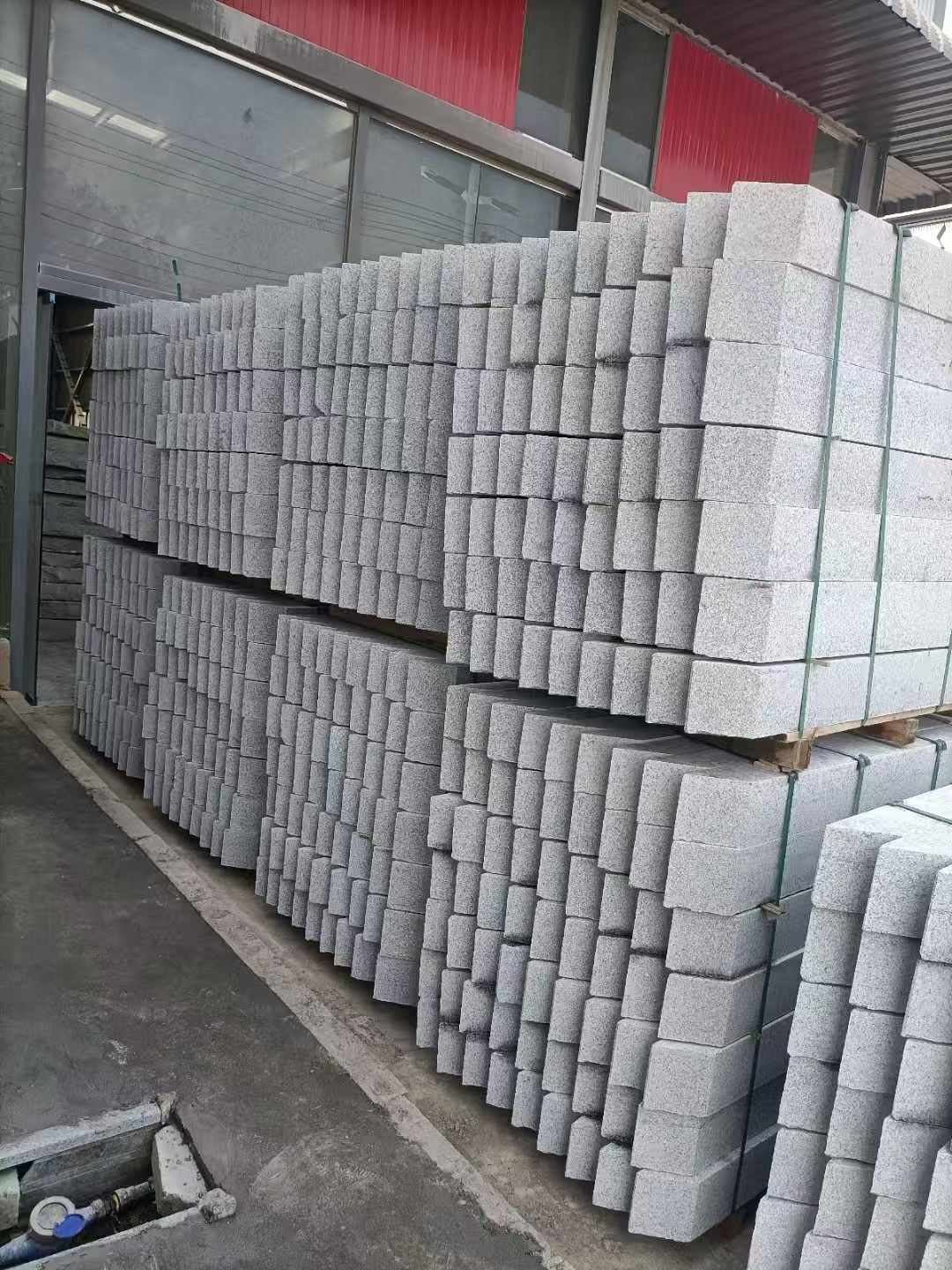 龙岩芝麻白树围石 树池