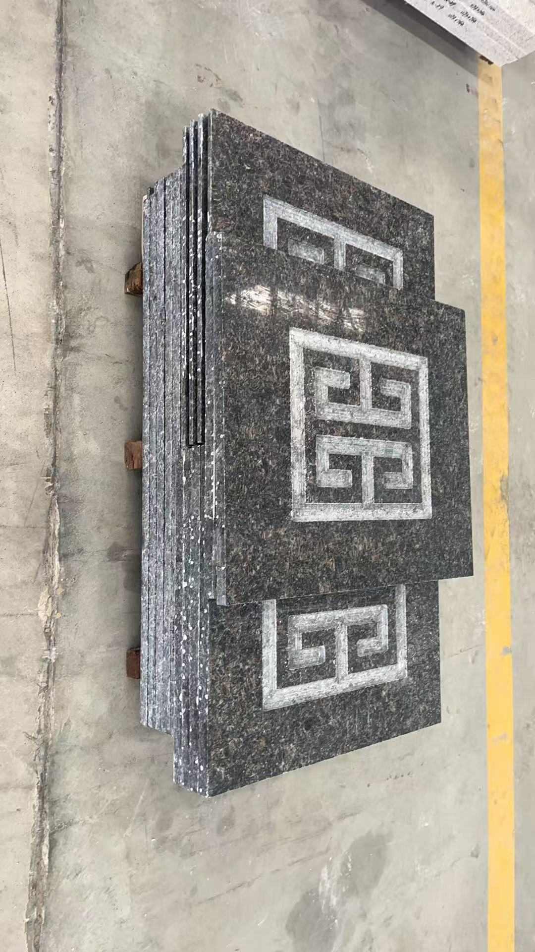 龙岩英国棕回纹雕刻版